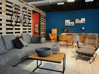 Ausstellungsmöbel zum Schnäppchenpreis