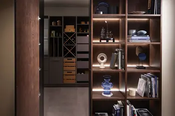 Pantry-Lagerraum in der Contur-Küche