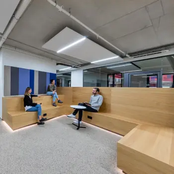 Modulare Sitzbank mit Beleuchtung