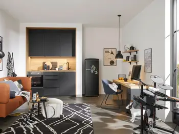 Nolte-einzeilige-Kueche-Anthrazit-Studioapartment.jpg