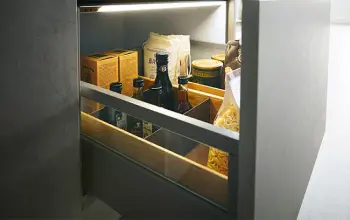 kuechenunterschrank-interne-beleuchtung.webp